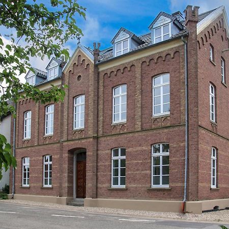Insel-Apartment Im Herrenhaus Rheinblick Ксантен Экстерьер фото