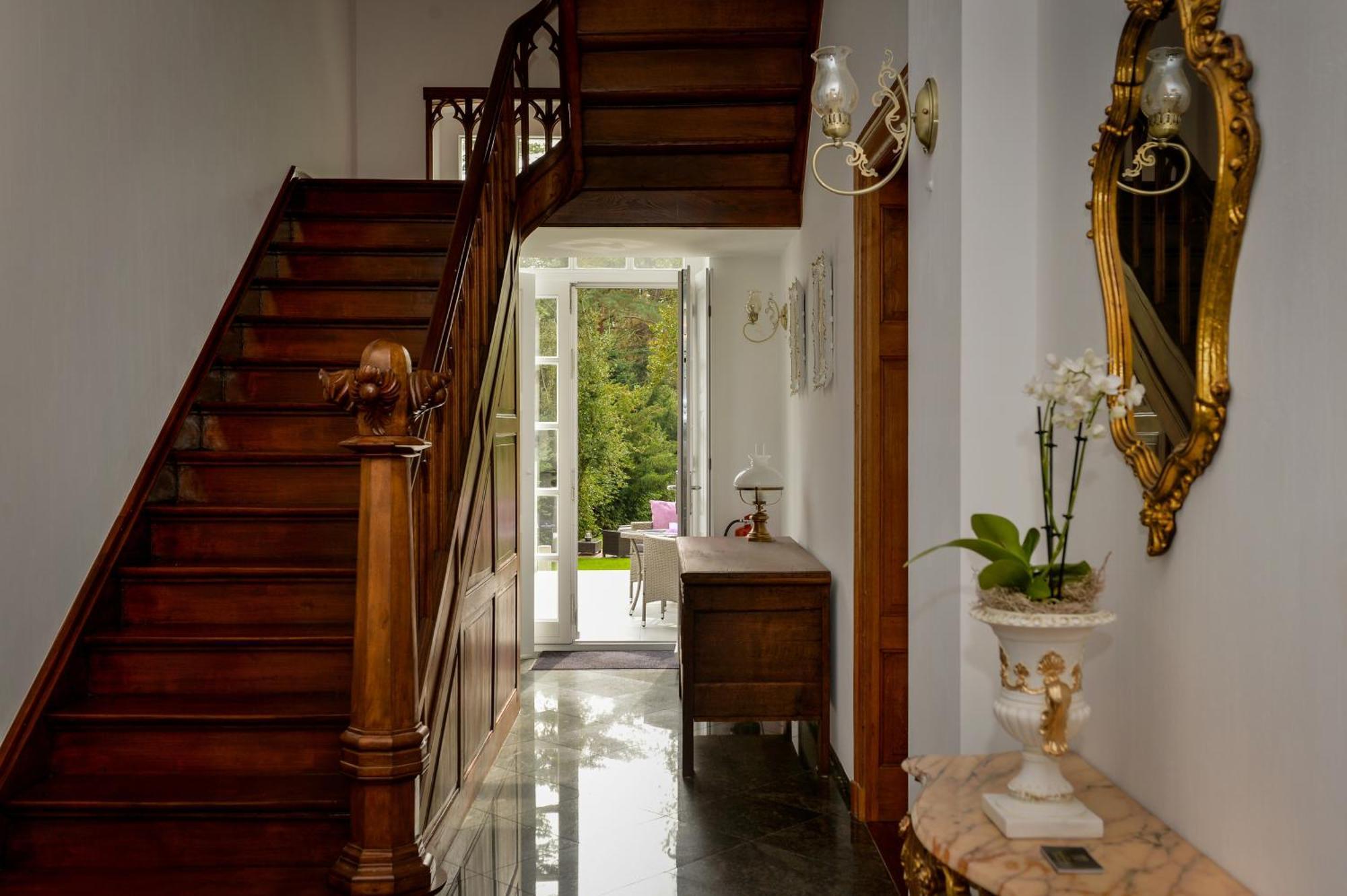 Insel-Apartment Im Herrenhaus Rheinblick Ксантен Экстерьер фото